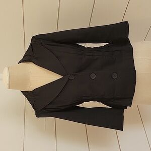 Sunny Taylor petite small half sleeve black blazer with adorable details